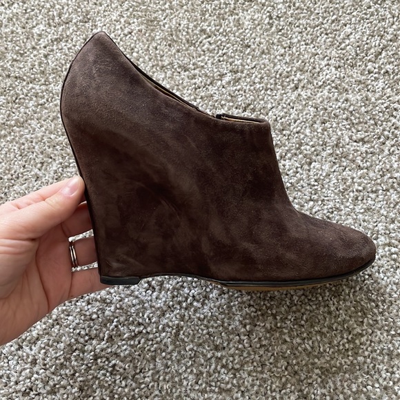 Authentic Dolce & Gabbana Brown Suede Booties EU40 - Picture 7 of 8